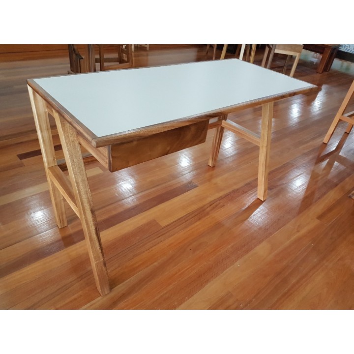 Contemporary living desk. Raitree + HPL 1200x550x760